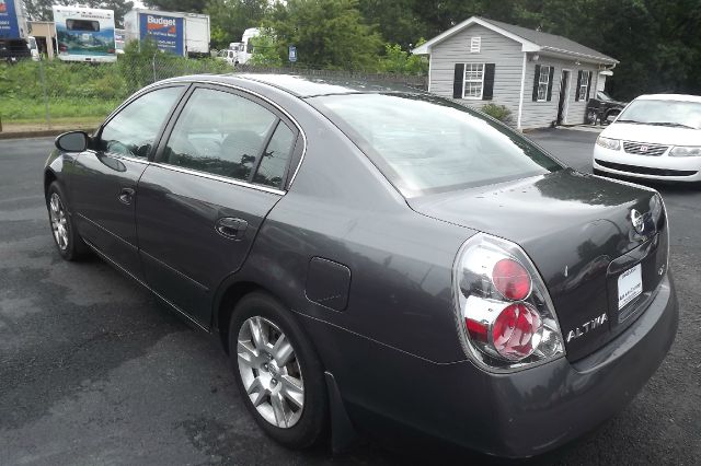 2005 Nissan Altima Pickupslt Quad Cab SWB 4WD 4x4 Truck