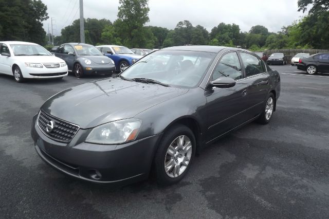 2005 Nissan Altima Pickupslt Quad Cab SWB 4WD 4x4 Truck