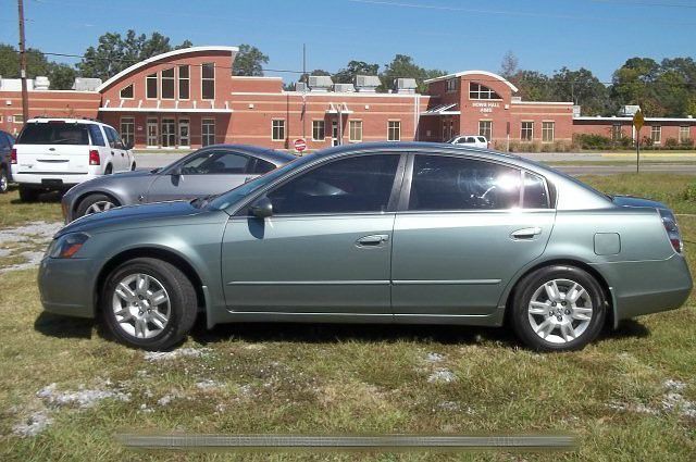 2005 Nissan Altima Pickupslt Quad Cab SWB 4WD 4x4 Truck
