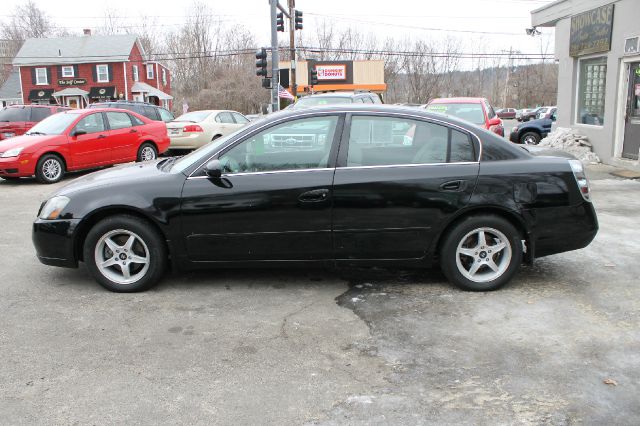 2005 Nissan Altima Pickupslt Quad Cab SWB 4WD 4x4 Truck