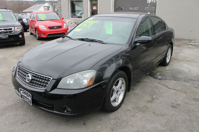 2005 Nissan Altima Pickupslt Quad Cab SWB 4WD 4x4 Truck