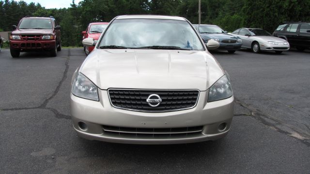 2005 Nissan Altima SLT Quad Cab 2WD