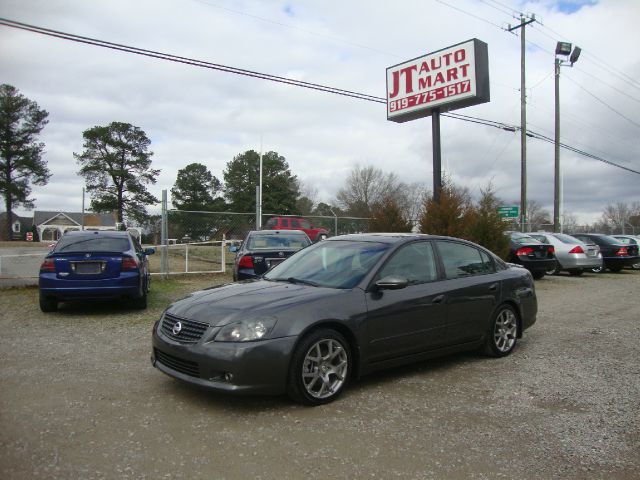 2005 Nissan Altima Crew Cab Standard Box 4-wheel Drive SLE