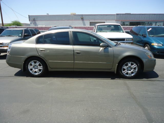 2005 Nissan Altima Pickupslt Quad Cab SWB 4WD 4x4 Truck