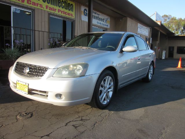 2005 Nissan Altima Pickupslt Quad Cab SWB 4WD 4x4 Truck