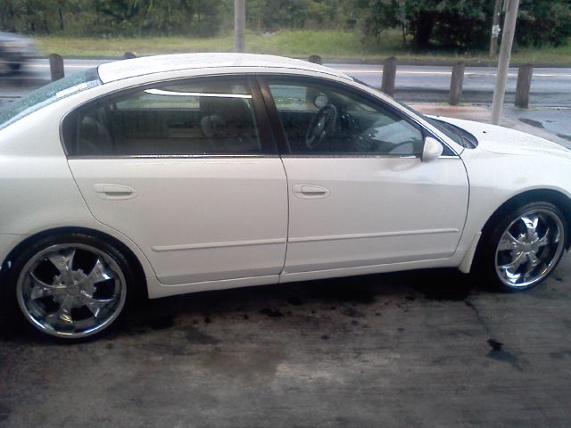 2005 Nissan Altima Pickupslt Quad Cab SWB 4WD 4x4 Truck