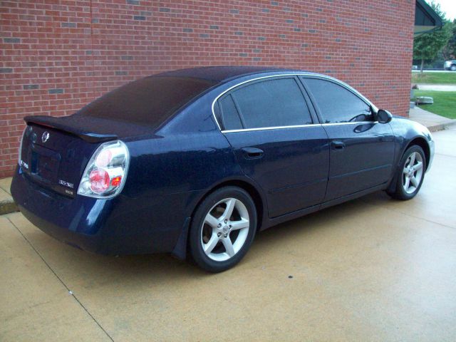 2005 Nissan Altima LE