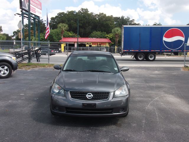 2005 Nissan Altima SLT Quad Cab 2WD
