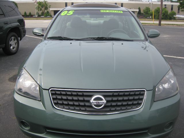 2005 Nissan Altima Pickupslt Quad Cab SWB 4WD 4x4 Truck