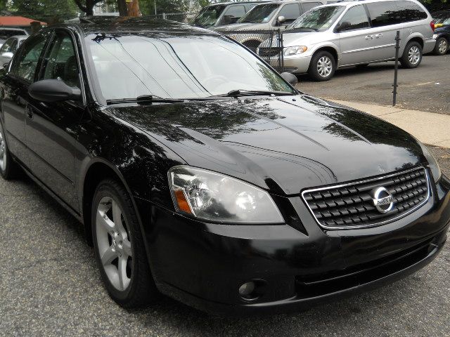 2005 Nissan Altima Crew Cab Standard Box 4-wheel Drive SLE
