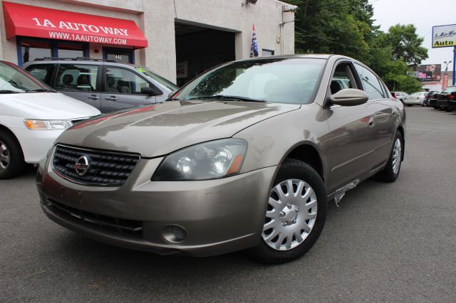 2005 Nissan Altima Pickupslt Quad Cab SWB 4WD 4x4 Truck