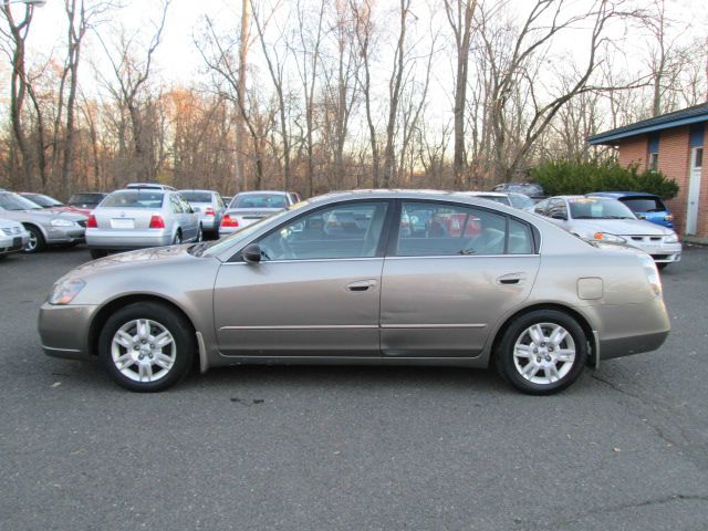 2005 Nissan Altima Pickupslt Quad Cab SWB 4WD 4x4 Truck