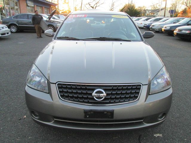 2005 Nissan Altima Pickupslt Quad Cab SWB 4WD 4x4 Truck