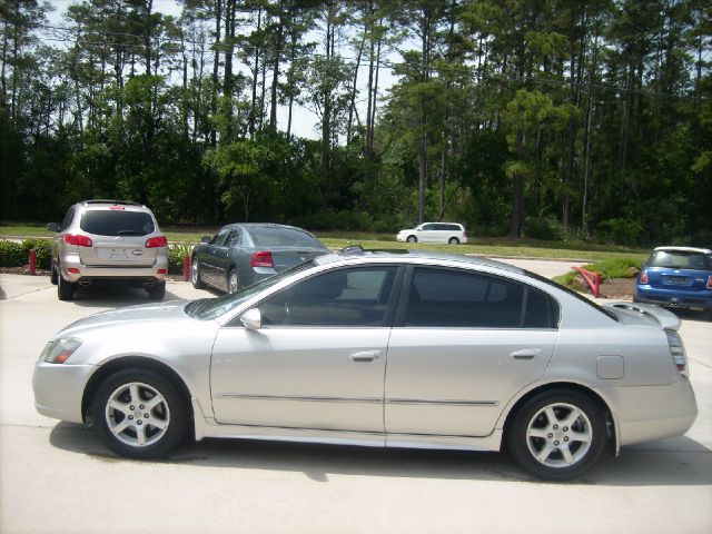 2005 Nissan Altima SLT Quad Cab 2WD