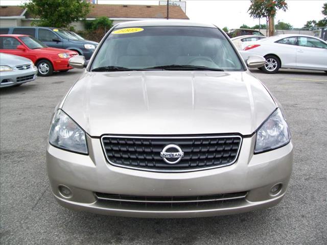 2005 Nissan Altima Ext Cab-no Bed