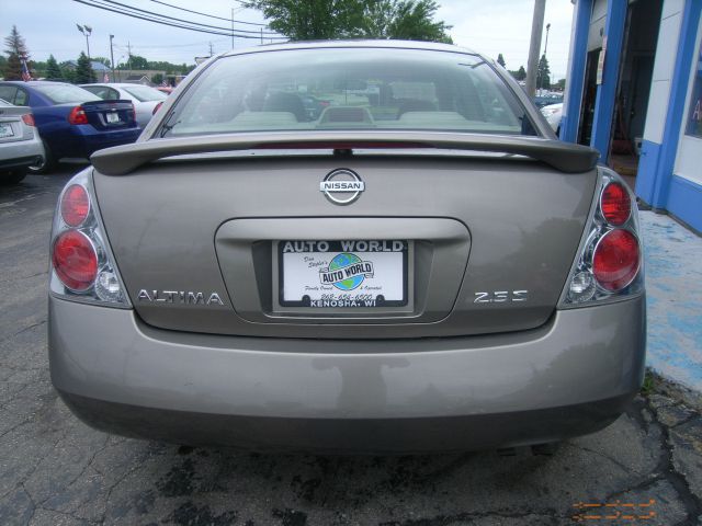 2005 Nissan Altima GS-R