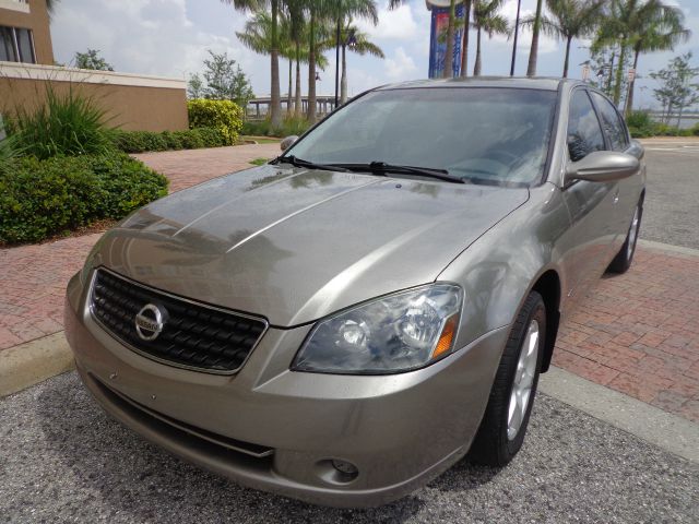 2005 Nissan Altima Pickupslt Quad Cab SWB 4WD 4x4 Truck