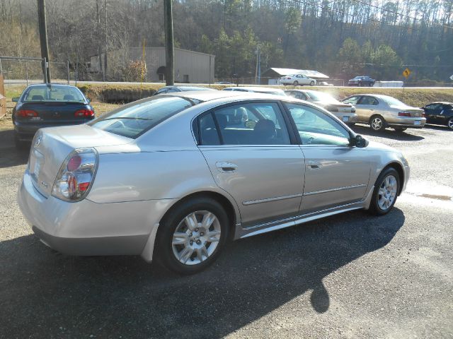 2005 Nissan Altima Pickupslt Quad Cab SWB 4WD 4x4 Truck