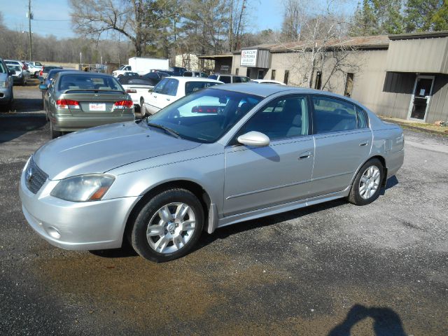 2005 Nissan Altima Pickupslt Quad Cab SWB 4WD 4x4 Truck