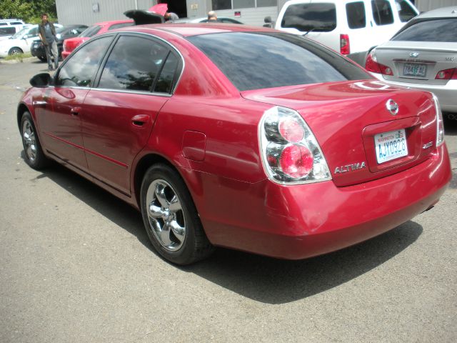 2005 Nissan Altima Pickupslt Quad Cab SWB 4WD 4x4 Truck