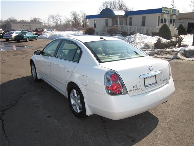 2005 Nissan Altima SLT Quad Cab 2WD