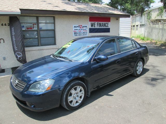 2005 Nissan Altima LS NICE