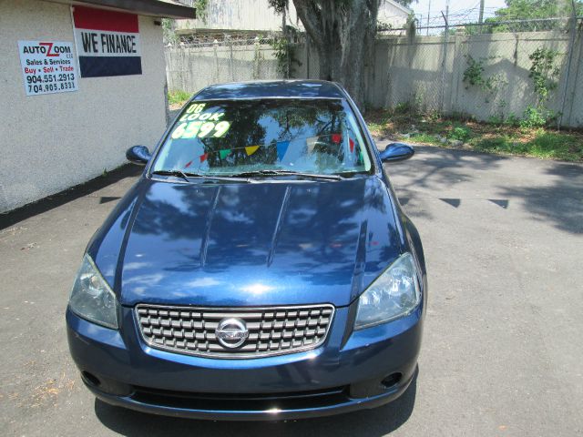 2005 Nissan Altima LS NICE