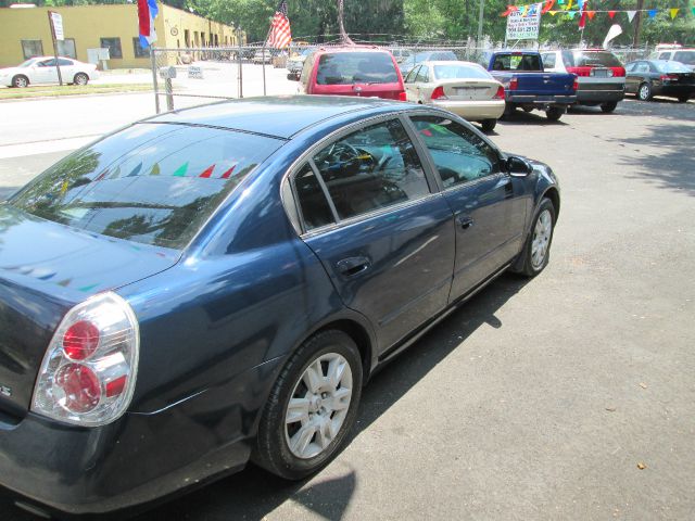 2005 Nissan Altima LS NICE