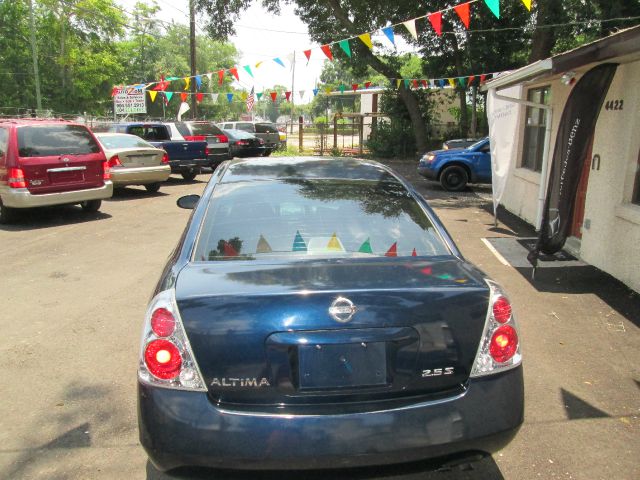 2005 Nissan Altima LS NICE