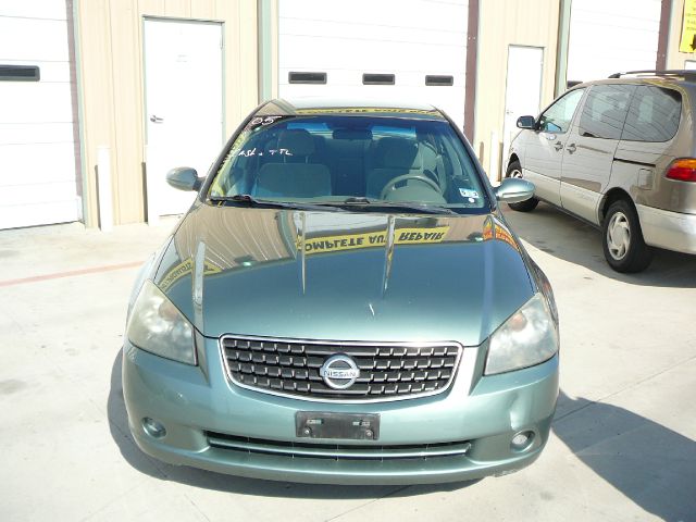 2005 Nissan Altima Pickupslt Quad Cab SWB 4WD 4x4 Truck