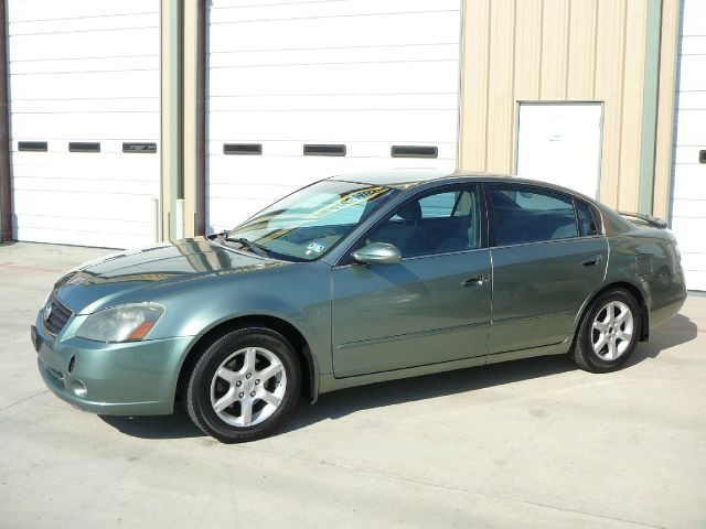 2005 Nissan Altima Pickupslt Quad Cab SWB 4WD 4x4 Truck