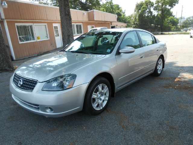 2005 Nissan Altima Pickupslt Quad Cab SWB 4WD 4x4 Truck