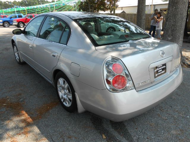 2005 Nissan Altima Pickupslt Quad Cab SWB 4WD 4x4 Truck