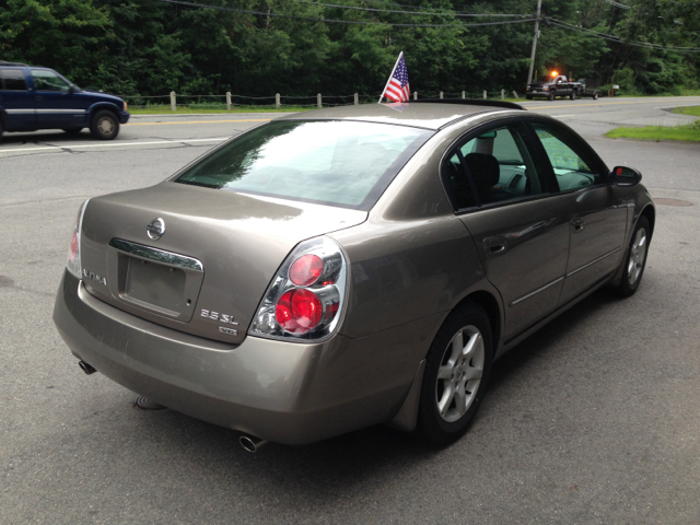 2005 Nissan Altima ST Pickup 4D 5 1/2 Ft