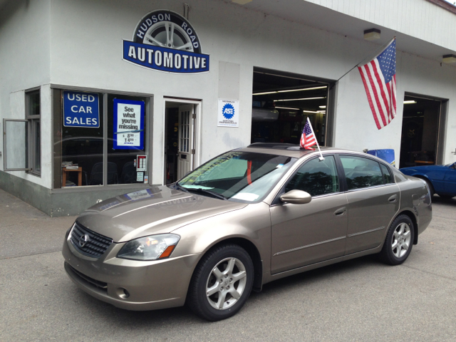 2005 Nissan Altima ST Pickup 4D 5 1/2 Ft