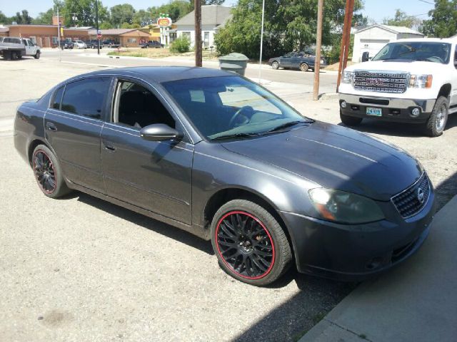 2005 Nissan Altima 4matic 4dr 3.5L AWD SUV