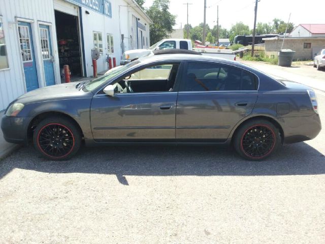 2005 Nissan Altima 4matic 4dr 3.5L AWD SUV