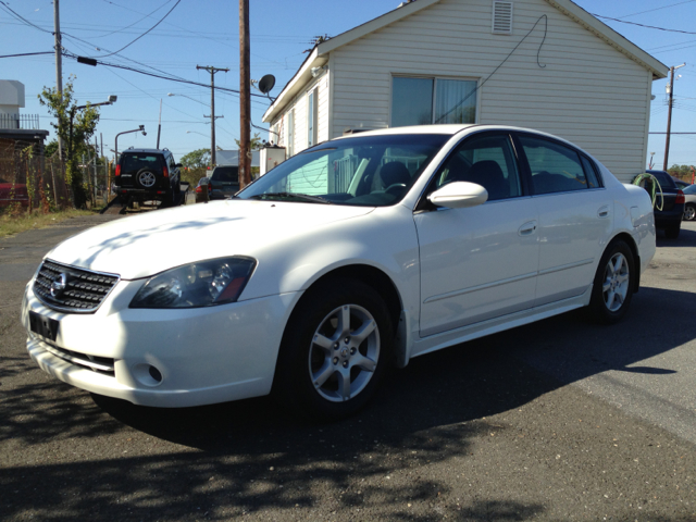 2005 Nissan Altima Pickupslt Quad Cab SWB 4WD 4x4 Truck