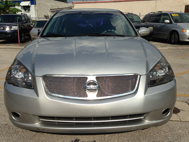 2005 Nissan Altima Pickupslt Quad Cab SWB 4WD 4x4 Truck