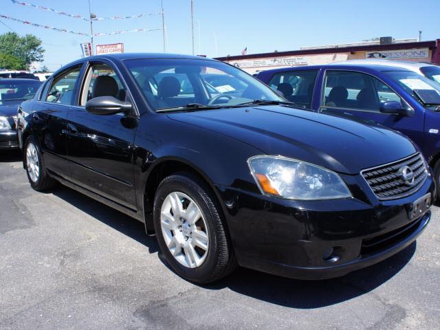 2005 Nissan Altima Pickupslt Quad Cab SWB 4WD 4x4 Truck