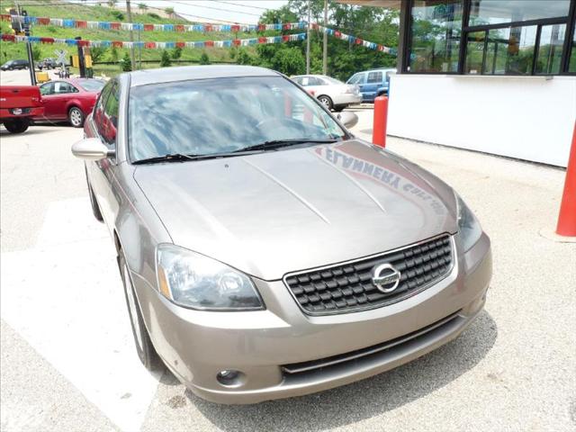 2005 Nissan Altima Ls,reg Cab,stepside