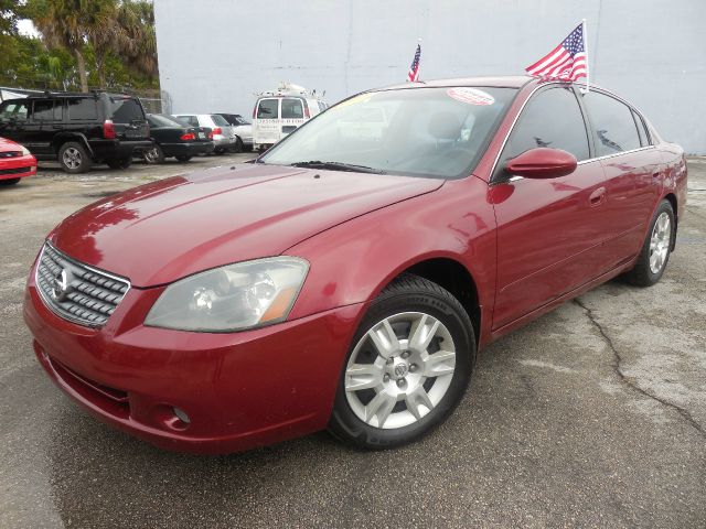 2005 Nissan Altima Pickupslt Quad Cab SWB 4WD 4x4 Truck