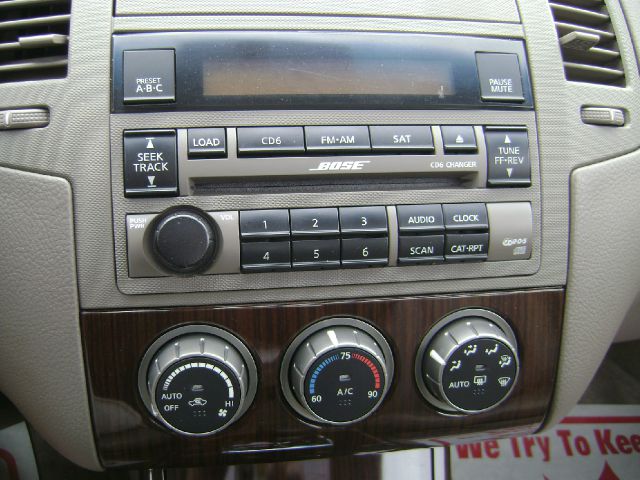 2005 Nissan Altima ST Pickup 4D 5 1/2 Ft