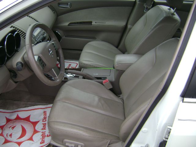 2005 Nissan Altima ST Pickup 4D 5 1/2 Ft