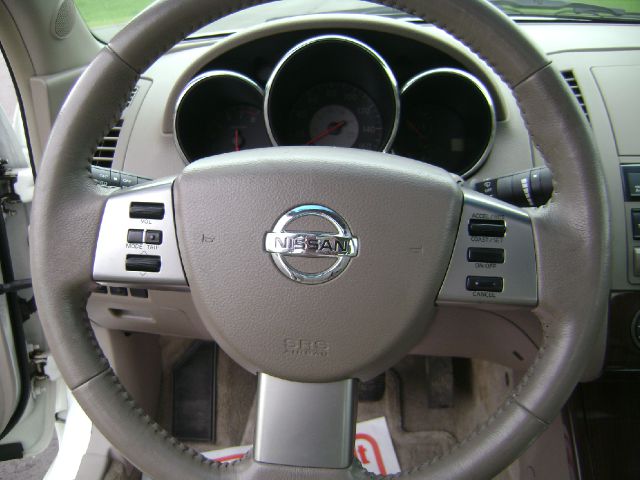 2005 Nissan Altima ST Pickup 4D 5 1/2 Ft