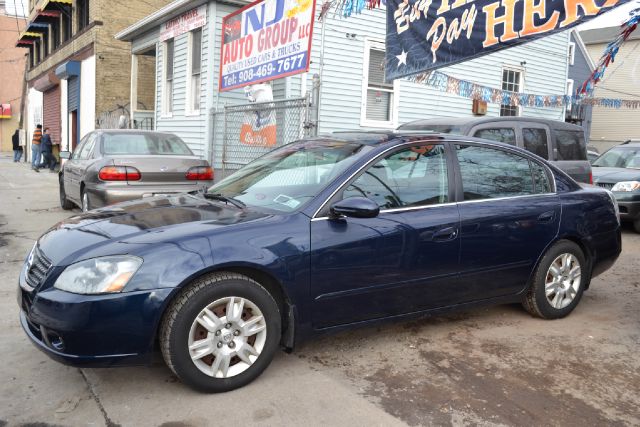 2005 Nissan Altima Pickupslt Quad Cab SWB 4WD 4x4 Truck