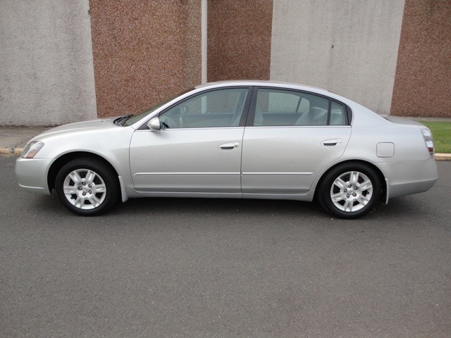 2005 Nissan Altima Pickupslt Quad Cab SWB 4WD 4x4 Truck