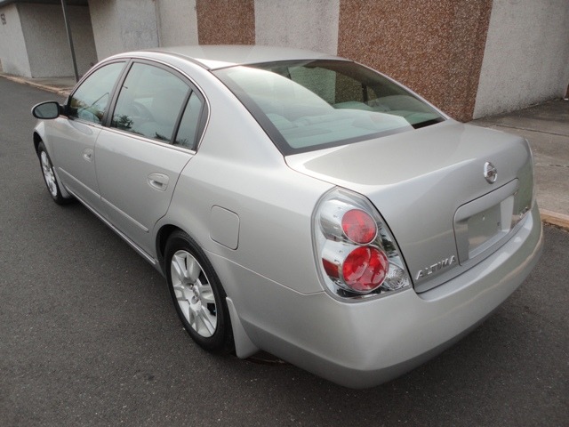 2005 Nissan Altima Pickupslt Quad Cab SWB 4WD 4x4 Truck