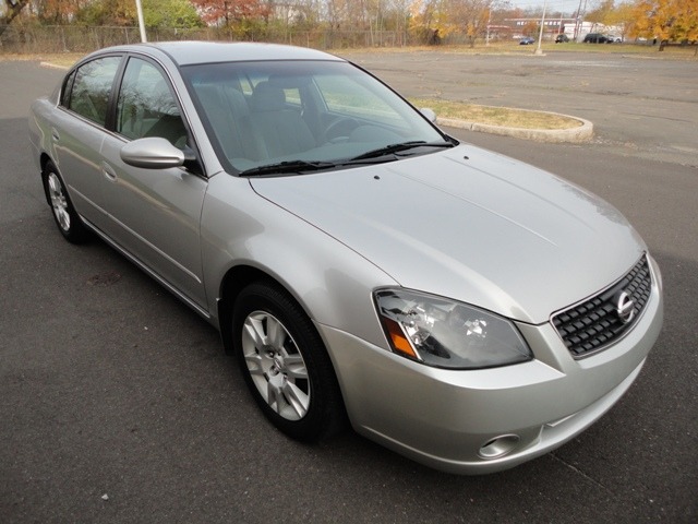 2005 Nissan Altima Pickupslt Quad Cab SWB 4WD 4x4 Truck