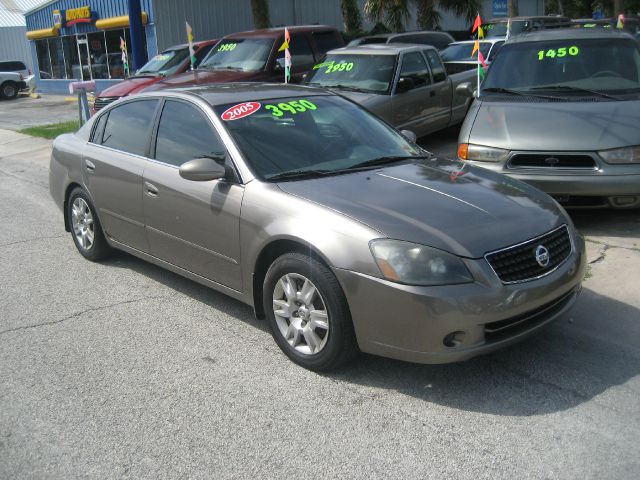 2005 Nissan Altima Pickupslt Quad Cab SWB 4WD 4x4 Truck